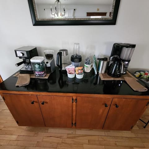 Coffee/tea facilities