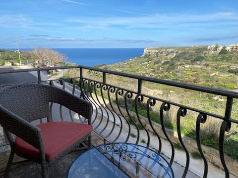 Natural landscape, Balcony/Terrace, Sea view