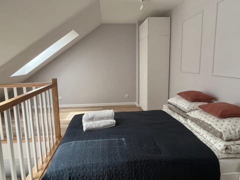 Dwupoziomowy apartament nr 24 z dużym balkonem i podziemnym parkingiem we Władysławowie Apartment in Wladyslawowo