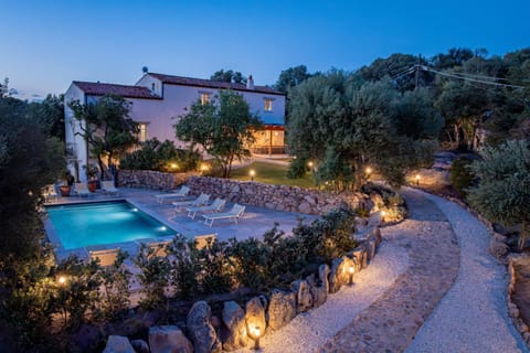 Property building, Night, Garden, Garden view, Pool view, sunbed