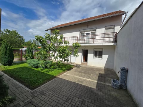 Property building, Garden, Garden view