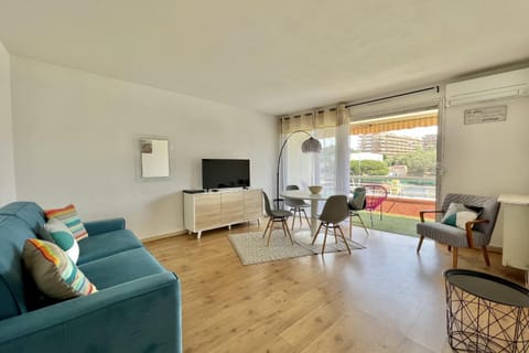 Bright studio just outside Cannes Apartment in Mougins