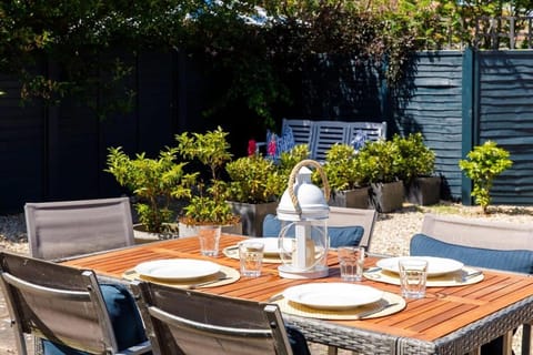 Wonderful Seafront Home - Panoramic Ocean Views House in Selsey