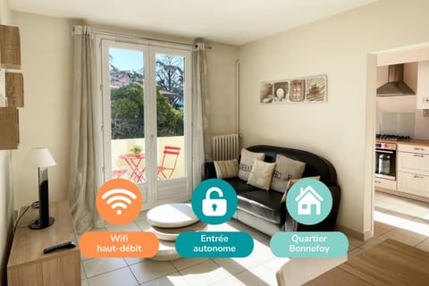 Balcony/Terrace, Living room