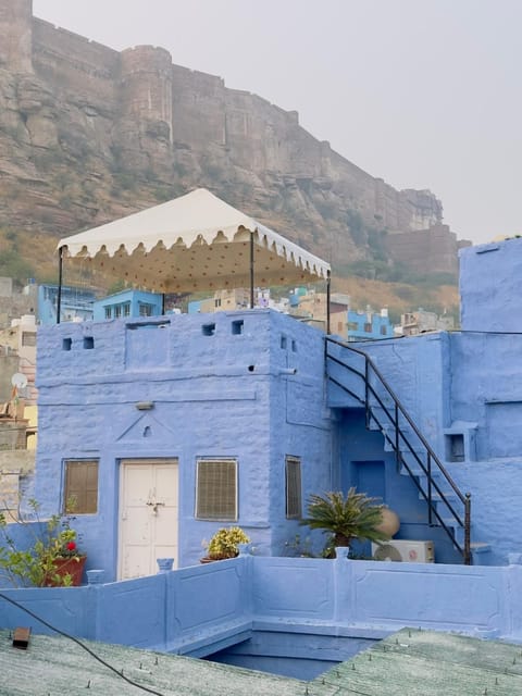 Property building, Balcony/Terrace, Mountain view