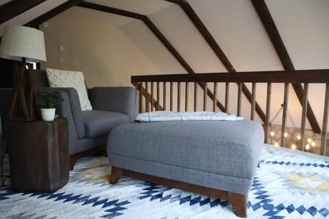 Luxe Lake Harmony Home, Game Room, Firepit, Deck Chalet in Hickory Run State Park