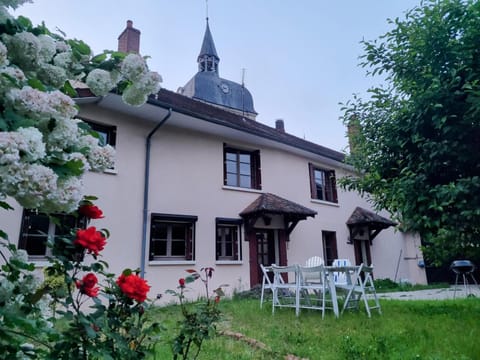 Property building, Garden, Garden view