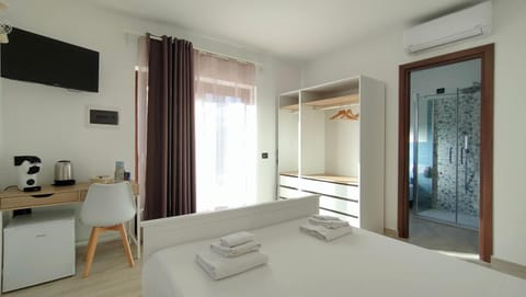 Zenia Rooms Bed and Breakfast in San Teodoro