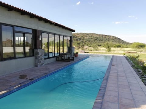 Mountain view, Pool view, Swimming pool, sunbed