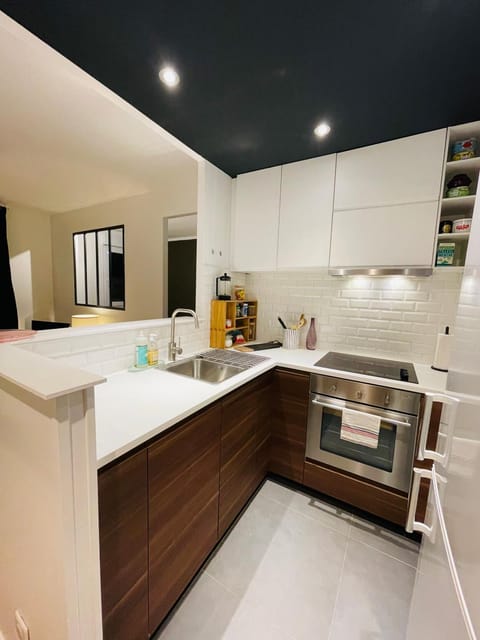 Kitchen or kitchenette, minibar, pet friendly, stove