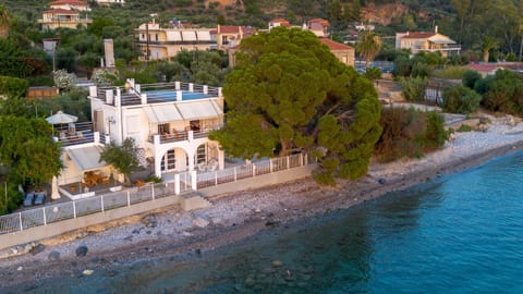 Property building, Day, Natural landscape, Bird's eye view, Beach, Sea view