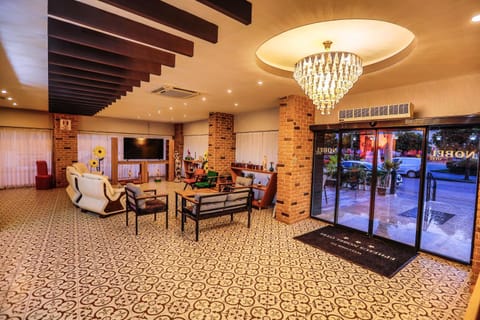 Communal lounge/ TV room, Lobby or reception, Seating area, furniture