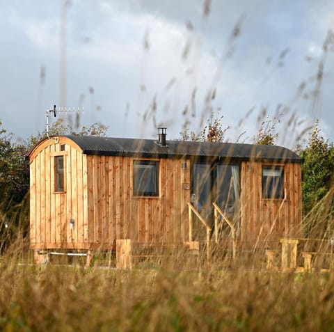 Luxury Shepherd Hut in the Peak District Chalet in Monyash