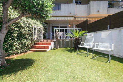Patio, Garden, Balcony/Terrace