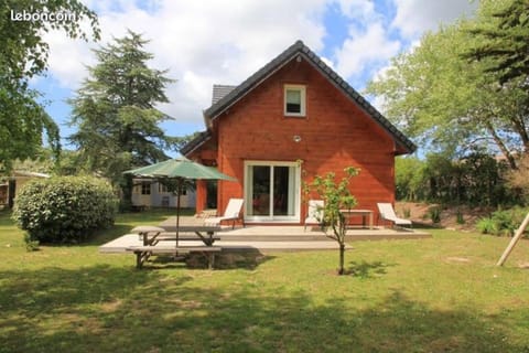 Charmante maison en bois proche mer Chalet in Barneville-Carteret