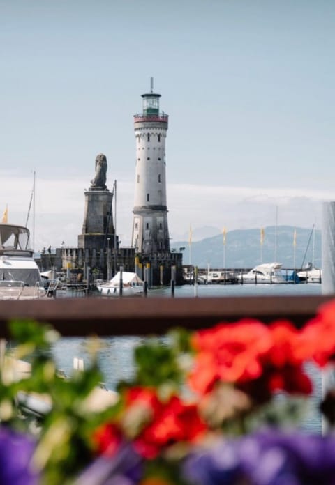 Nearby landmark, Natural landscape