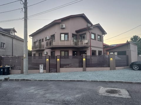 Property building, Street view, Parking