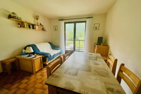 30 m next to Les Grands Bains Apartment in Le Monêtier-les-Bains