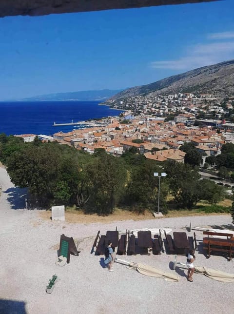 Day, Neighbourhood, Mountain view, Sea view