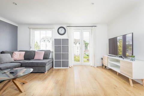 Communal lounge/ TV room, Living room