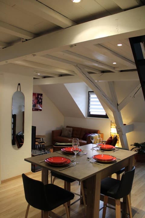 Living room, Dining area