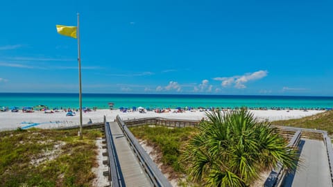 Sitting Bayside House in South Walton County