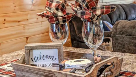 Magic Mountain by Beyond Expectations w Views House in Sevierville