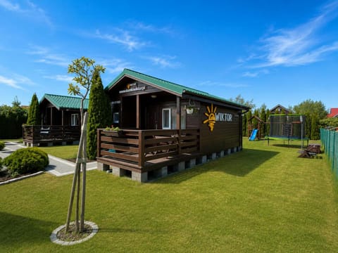 Property building, Spring, Day, Natural landscape, Garden, Garden view