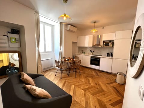 Kitchen or kitchenette, Living room, Dining area, dishwasher, minibar, pet friendly, stove