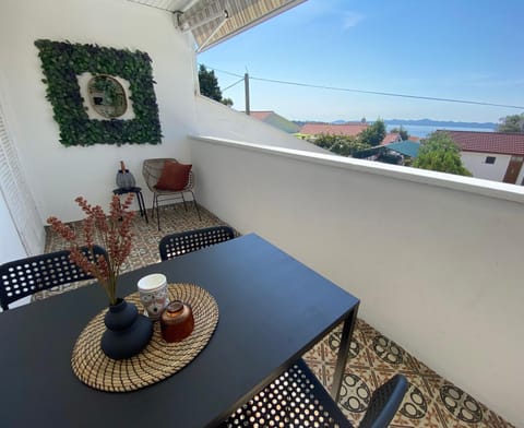 View (from property/room), Balcony/Terrace, Sea view