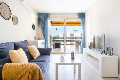 TV and multimedia, Balcony/Terrace, Living room, locker