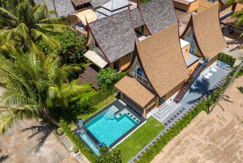 Property building, Bird's eye view, Swimming pool