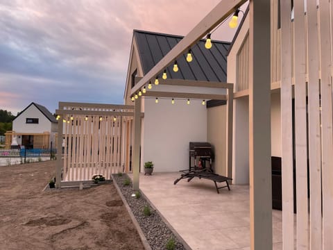 Patio, BBQ facilities