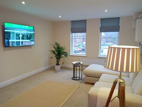 Communal lounge/ TV room