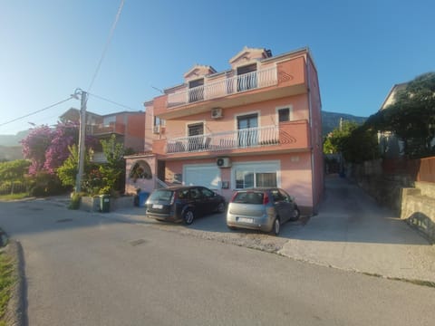 Property building, Parking