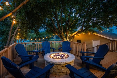Patio, Night, Natural landscape, Seating area, fireplace