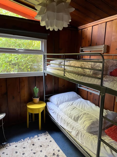 Madame Chalet Apartment in Seaton