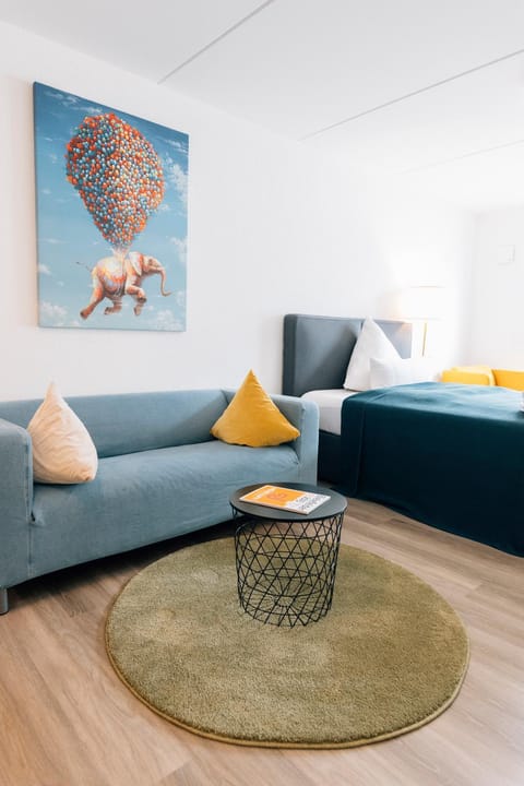Bed, Living room, Photo of the whole room, Seating area, Bedroom