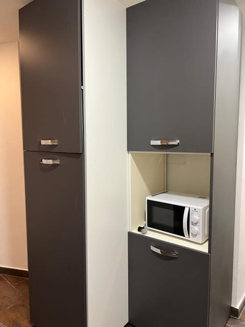 la rosa di roma colosseo Apartment in Rome