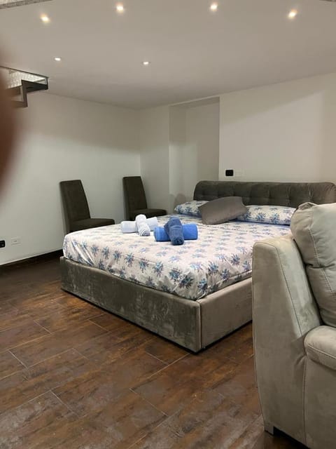 la rosa di roma colosseo Apartment in Rome