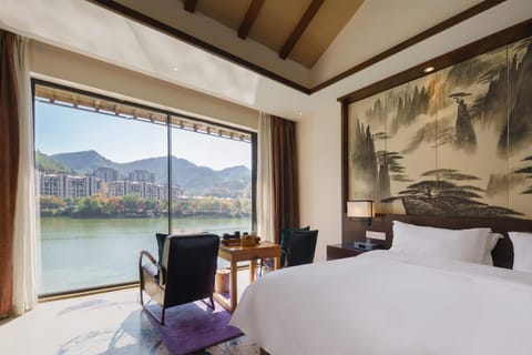Photo of the whole room, Bedroom, River view