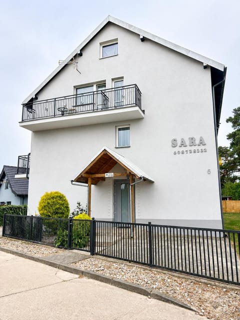 Property building, Staff