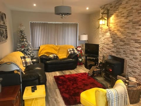 TV and multimedia, Living room, Seating area