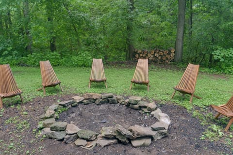 Cozy Tennessee Cabin with Deck, Grill and Fire Pit! Cabin in Tennessee