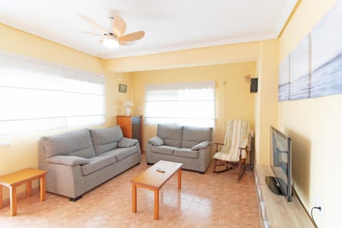 Communal lounge/ TV room, Living room