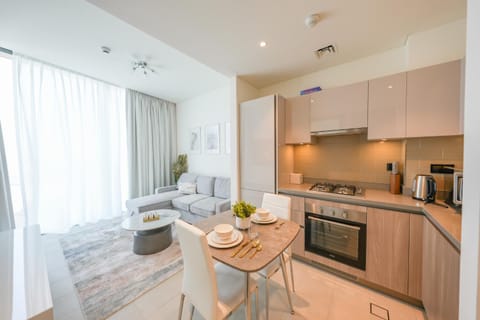 Coffee/tea facilities, Kitchen or kitchenette, Living room, Seating area, Dining area, pet friendly, stove