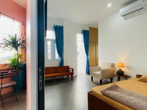 Bed, Photo of the whole room, furniture