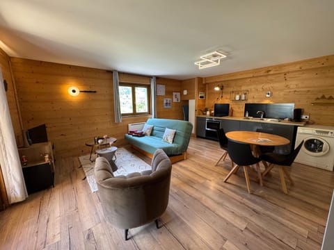 NEUF chalet 2p Le Suet JACUZZI privatif Apartment in Haute-Savoie