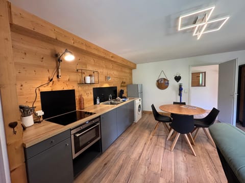 NEUF chalet 2p Le Suet JACUZZI privatif Apartment in Haute-Savoie