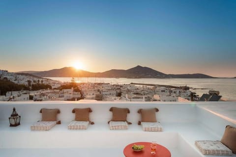 Naousa Villa with pool, garden and view Villa in Naousa